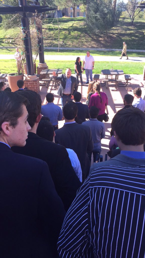 YALUNLV's tweet photo. CA YAL con going awesome! #youngamericansforliberty #yal #cayalcon https://t.co/UXmvK4JBxS