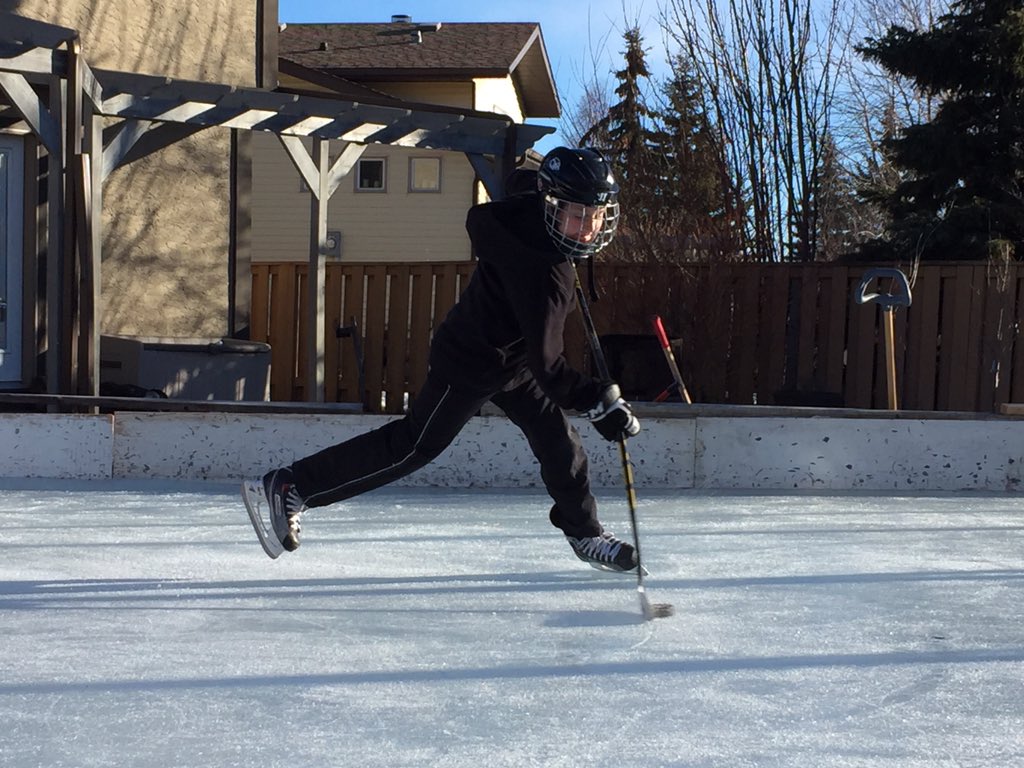 StrataControls's tweet image. Hockey Day in Canada practicing the slapper! #HockeyDay #hockeydayselfies