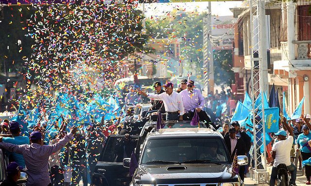 VanguardiaRD's tweet photo. #MultimediaPLD: Recorrido para el sur corto 6/02/2016.
https://t.co/IBrDABuiG0 https://t.co/pHAFV4EtdO