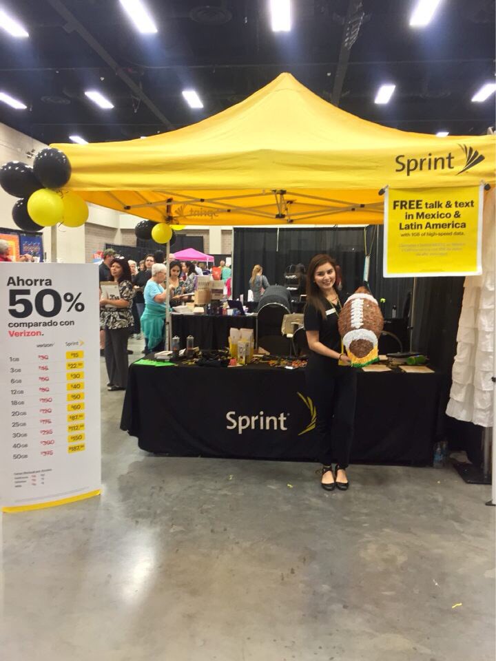 SprintCapitol_W's tweet photo. You have 1 more hr to come and register!! Retweet our tweets and get 15% off an accessory, tag us @SprintCapitol_W https://t.co/QwoPaskccS