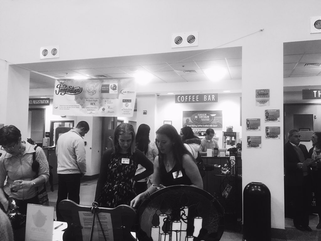 ArtsNowNC's tweet photo. Holly Springs Arts Council kicks off #HSCAF2016 with a silent auction and some @LittleHenNC eats. #artsnownc #gala https://t.co/Ejt7RzOQSX