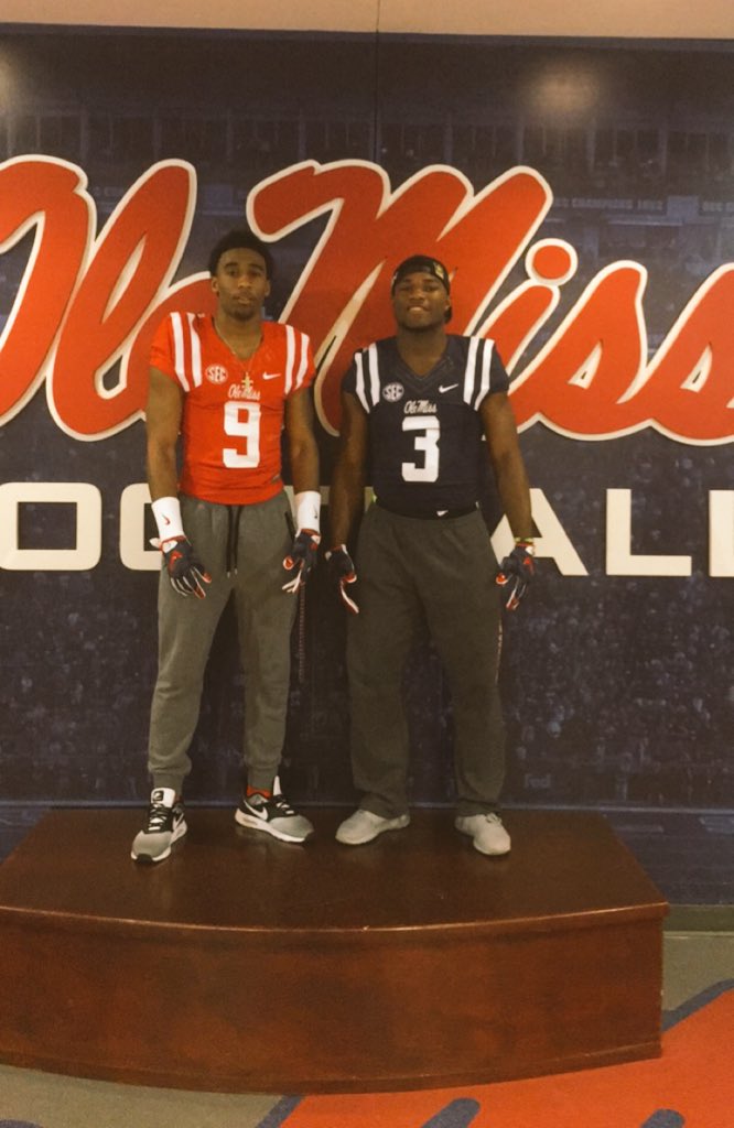 Averyy_Sports's tweet photo. Ole miss visit w/ bro @thereal_cam3 lit🔥🔴🔵 #HottyToddy https://t.co/TwXq4IClqQ