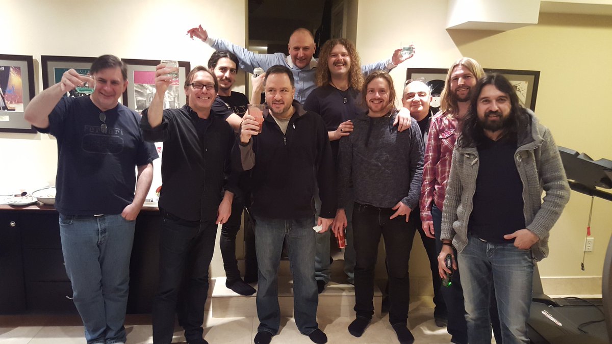 RT <a href="/kaymak/">Karen Makedon</a>: Warming up for Saga....with <a href="/TimeGiant/">TimeGiant</a> &amp; <a href="/Stone_River/">Stone River</a> at the <a href="/TMakWorld/">T-Mak World</a> hub. <a href="/Michael_Sadler/">Michael A Sadler</a> <a href="/jgag58/">Jim Gilmour</a>