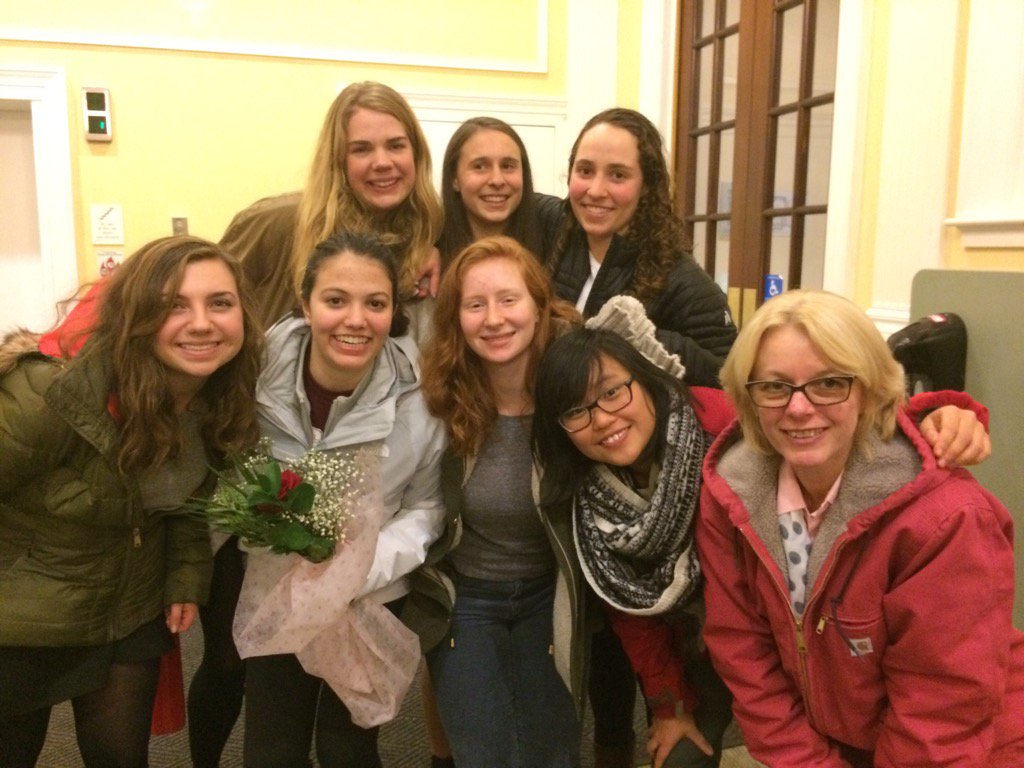 Vassar Squash tweet media