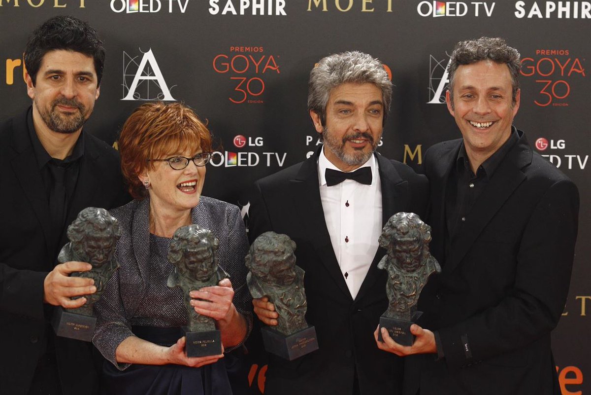 epcultura's tweet photo. #Goya2016 Truman conquista la gran noche del cine español https://t.co/wuUuy6EV9U Mejor película, dirección y actor https://t.co/5KsDWPMe6d
