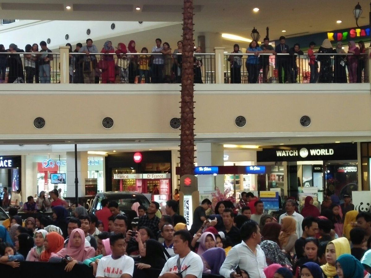 MekahImComing tweet picture