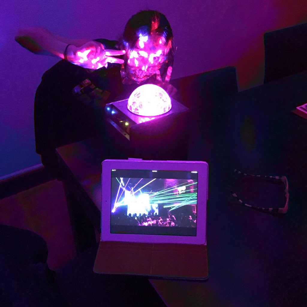 OMLLive's tweet image. @go90 special guests #canofwhoopassopwned #RT #SHARE @Skrillex @FanSkrillex