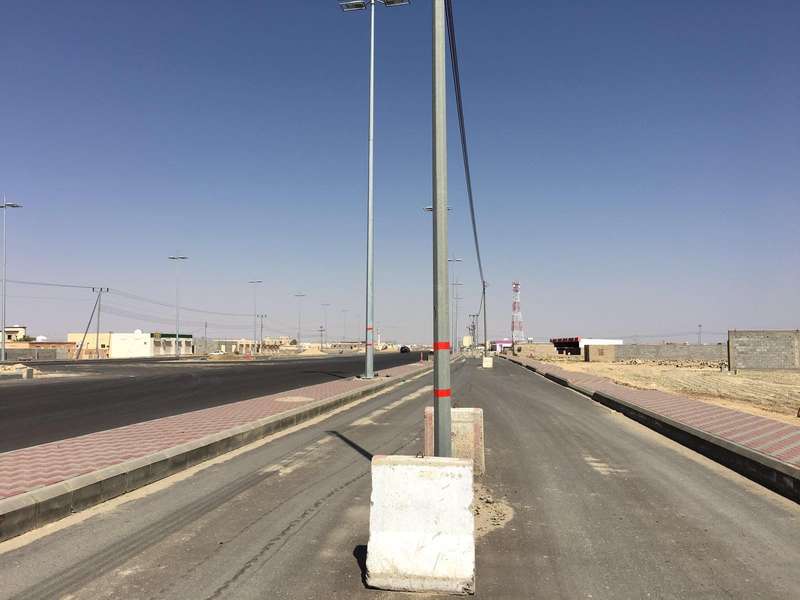 LokmByCause's tweet photo. أهالي مركز شعُر يشتكون من أعمدة كهرباء تتوسط الطريق

https://t.co/KfBBbIuBef

#صحيفة_تم #السعودية https://t.co/csYdMiVurr