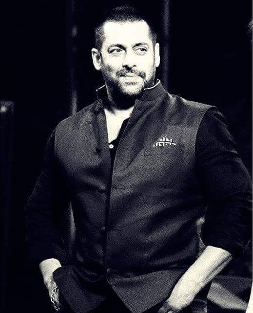 TheSalman_Khan's tweet photo. #Sultan is Coming.. https://t.co/VJrrE2zJaH