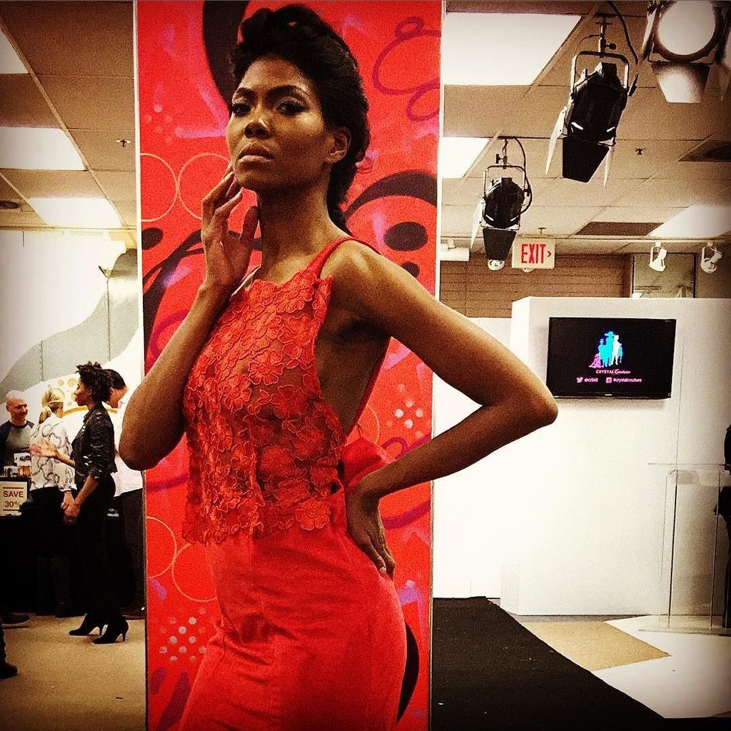 MDLFtv's tweet photo. #crystalcouture #ccbid #amodellife #walkitout #fashion @dmaxsi #fashion https://t.co/fkvDVnI0p0 https://t.co/yE21KpuiXD