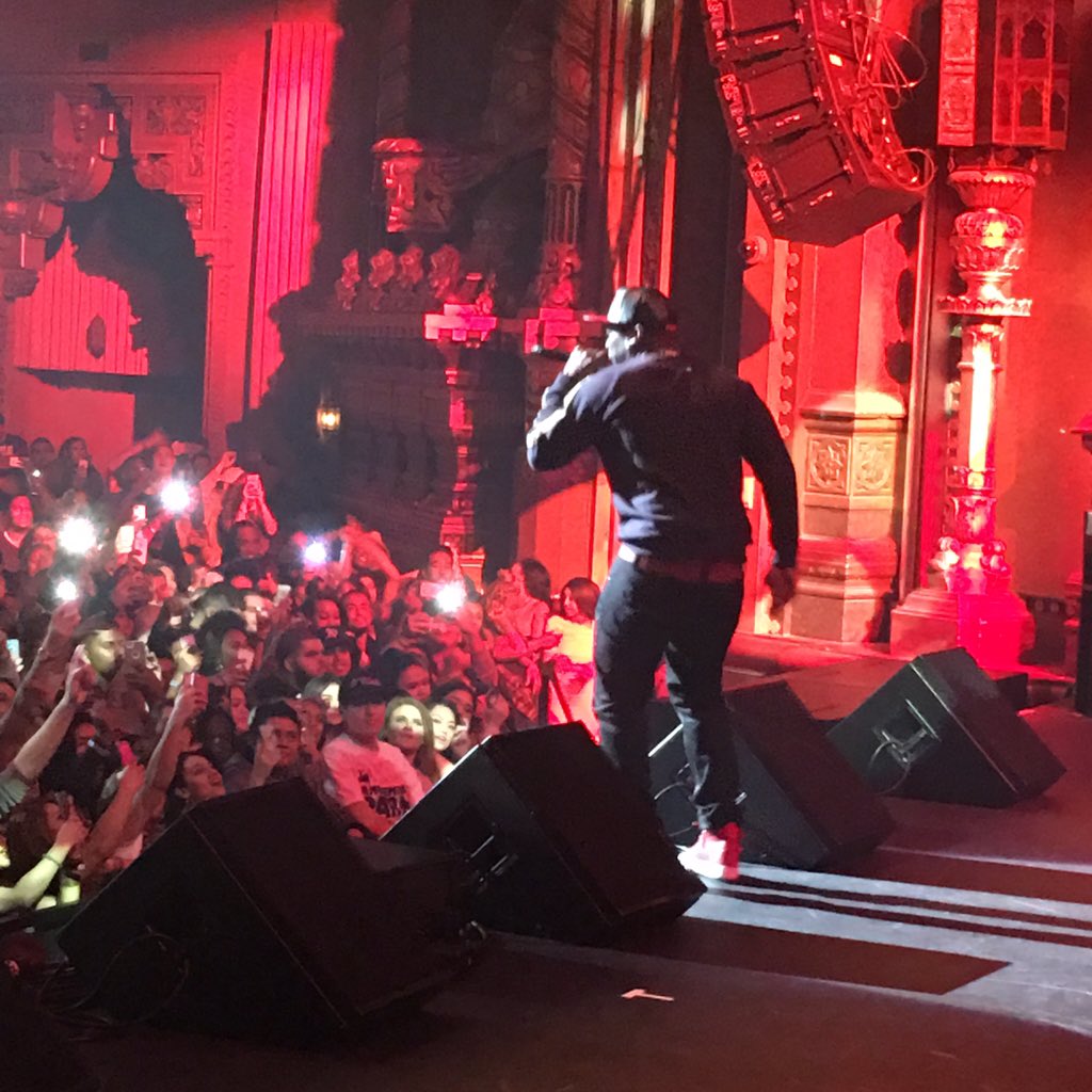 effenvodka's tweet photo. Get up, @50cent is on stage! #EFFENVODKA #EFFENVODKAtakeover https://t.co/u8SHGTDc6G