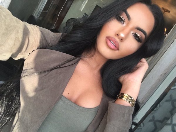 DTWSNFT's tweet image. Mexican 🇲🇽 and Brazilian 🇧🇷 @TheeeRealKarlaJ