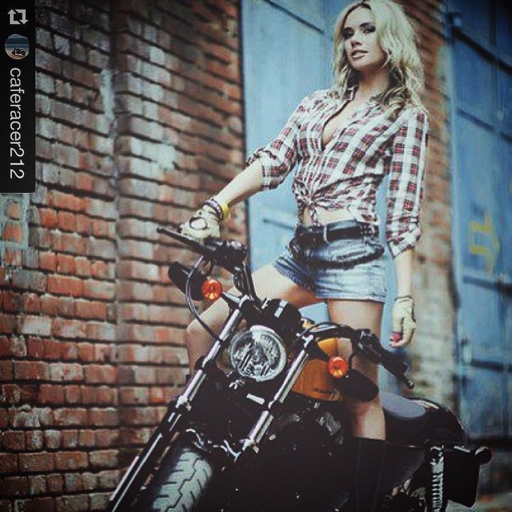 VurbGlam's tweet photo. Time to ride!  #Repost @caferacer212 with @repostapp. #vurbglam #live #confidence #cafelif… https://t.co/4rcIm19Vhr https://t.co/aX6XHRHv7U