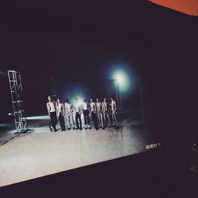 ai_sehun's tweet photo. ケータイ変えたので、新しくアカウント作りました♥

＃私のこと知っとる人RT
＃EXOペンさんRT
＃中１に見えない！って思ってくれた人RT
写真帽子かぶっとる右の方
フォローしてくれたら100%フォロバします♥フォロー待ってます♥ https://t.co/X2ZAFwhkPa