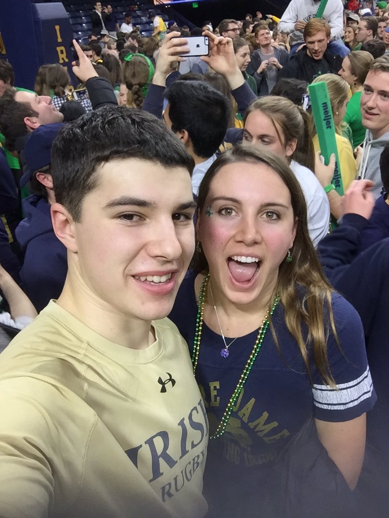 Mag_Pie16's tweet photo. @TheUNCKid the view from the court is aight 👌🏼 (sorry friend ❤️) https://t.co/Rc0POD5fLr