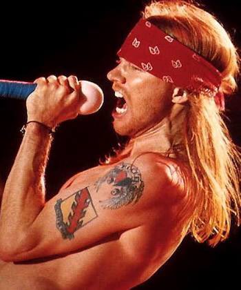 Pluggedmx's tweet photo. Felices 54 primaveras al gran @axlrose https://t.co/8wdHo9p2WZ