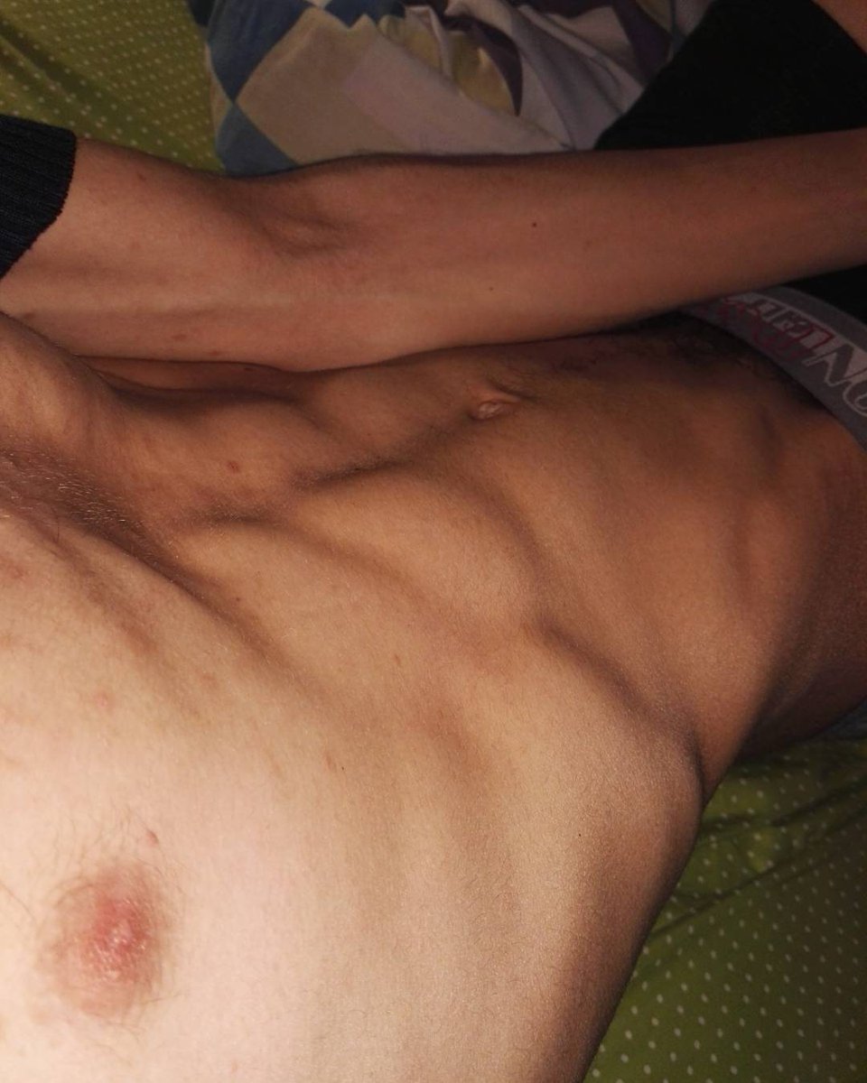 SixpacksDaily_'s tweet photo. How are my abs? #shredded #six_pack #sixpacks #best_muscle #bodybuilder #biceps #bodybuilding #hotandfitguys #hand_… https://t.co/oWdbcnSSRd