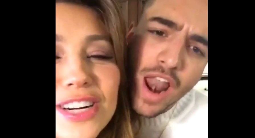 Univision's tweet photo. .@thalia le enseña a hablar en mexicano a @maluma  https://t.co/ehWgZHH0M7 https://t.co/J5mAd5TEkr
