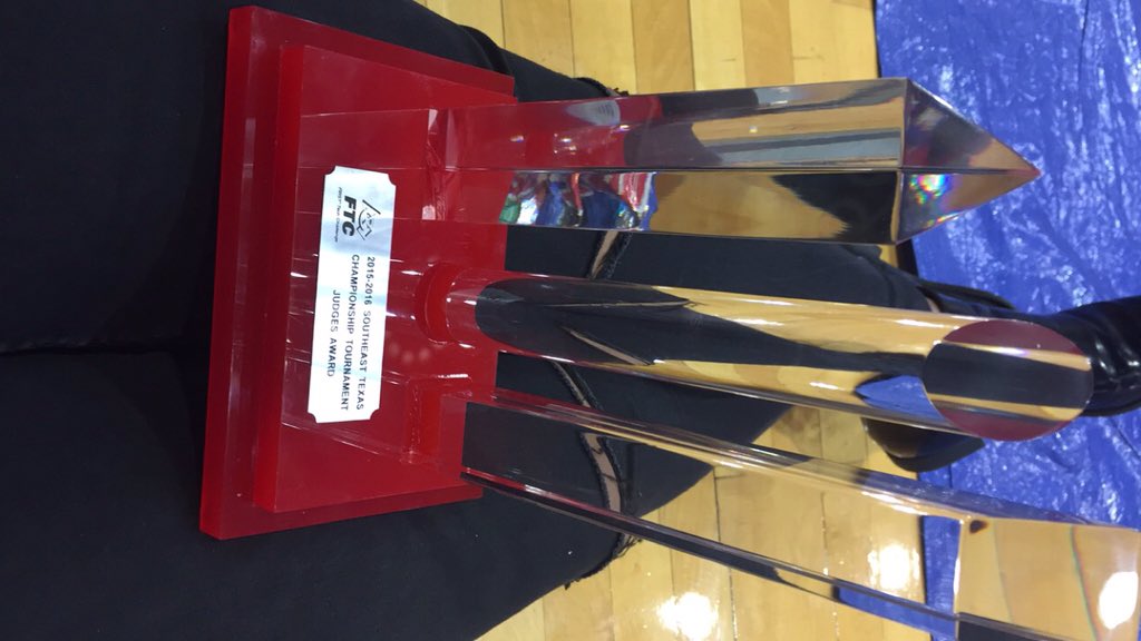 EORobotics's tweet photo. This award is in honor of our mentor Mr. Oz https://t.co/yjUUrBI0qj