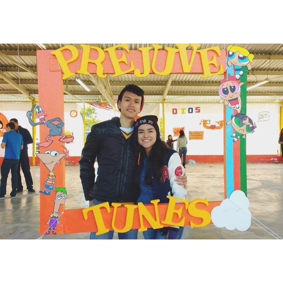 LeeslyGarcia_'s tweet photo. Prejuve 114. ❤➕ #Compix #Primillo https://t.co/mMqZF7Nvcw