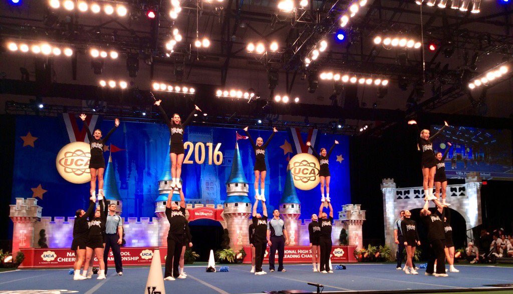 taylorshaynee's tweet photo. This has been one of the most eye opening experiences I have ever had. I will never forget this day! I love my fam🎀💙 https://t.co/JM3BZWtjeN
