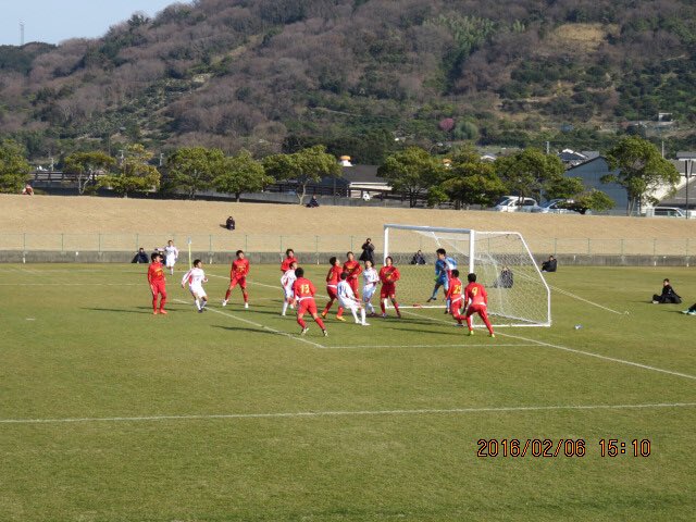 みつ兄 香川県高校サッカー新人戦 寒川高校対香川西 何度も危ない場面ありましたが 全員で良く守ってくれました 素晴らしい守り勝ちの優勝だったと思います T Co Vj8kbli97d