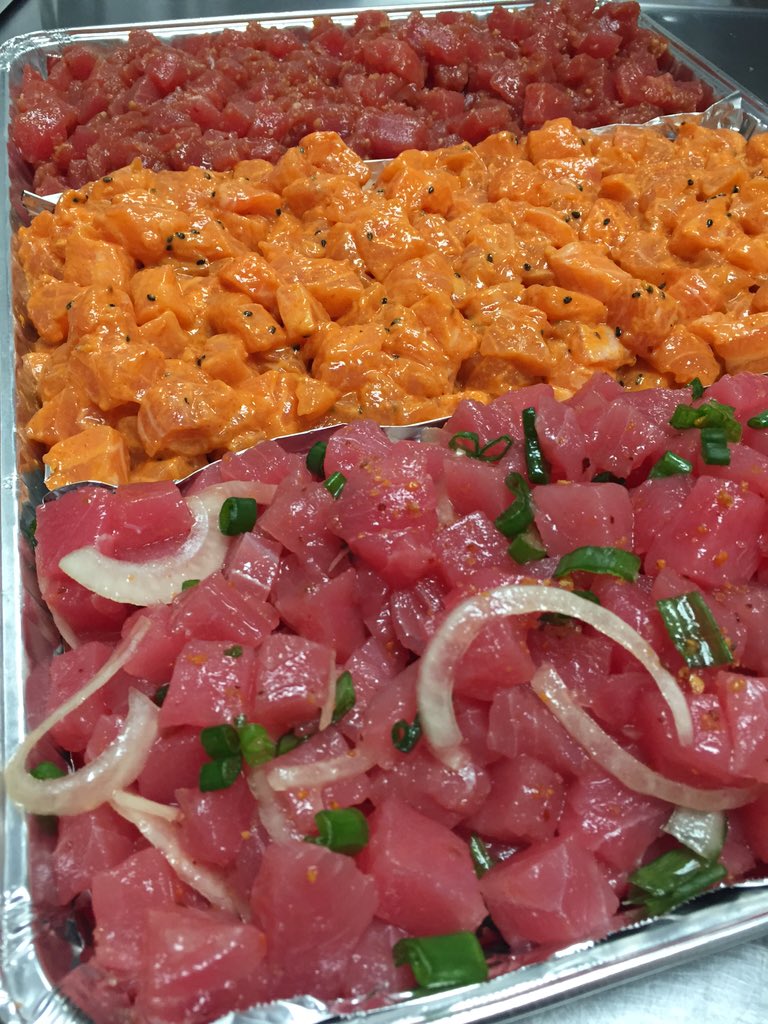 OkePoke_'s tweet photo. #SUPERBOWL hosts. We are still taking orders for the big game tomorrow! Email Michaela@OkePoke.com.

#OkePoke #🏉 #🏆 https://t.co/oBvrsUrhoR