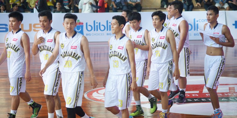 Unpad Ingin Beri Kejutan Bagi Warga Bandung ligamahasiswa.co.id/berlaga-di-ban… #RoadToNationals #LIMABasket <a href="/TimBasketUNPAD/">UNPAD Basketball</a>