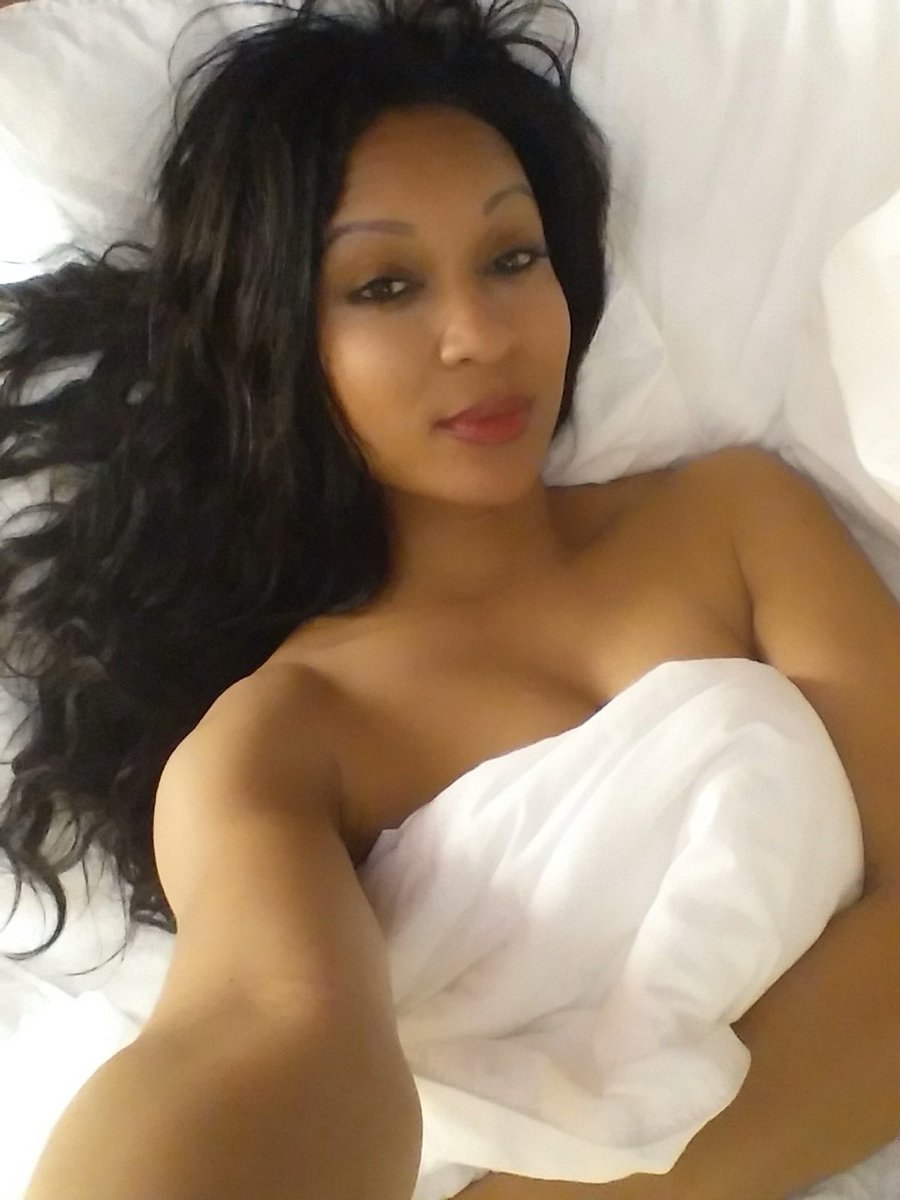 PorshaPBH's tweet photo. Long day of meetings......Goodnight #Atlanta💋 #TeamPBH #PBHEntertainment https://t.co/ZvGp5uIJNL