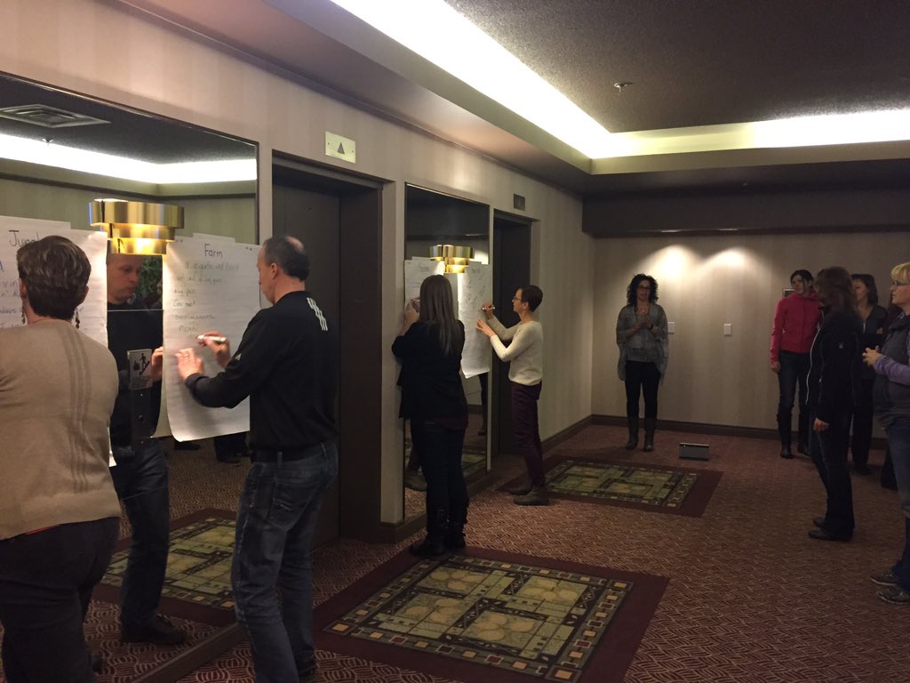 #thelearninglink graffiti relay! Brainstorming ideas for story settings. Great team work and ideas!