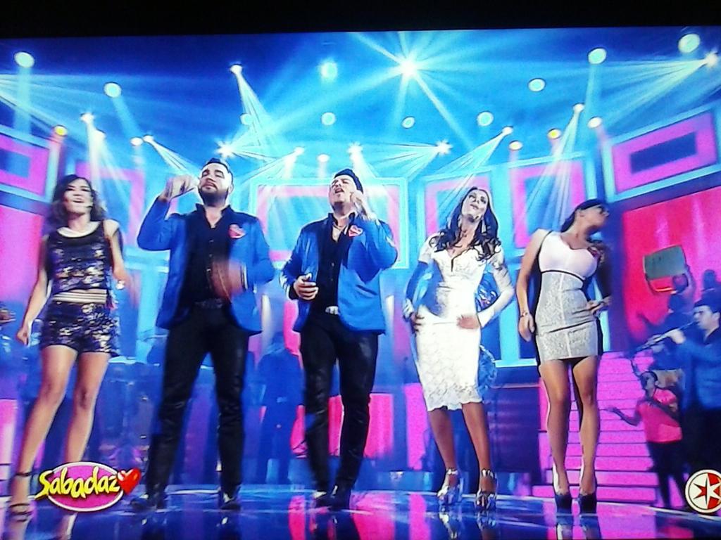 MusicEvolution4's tweet photo. Con la @BANDA_MS #UnSabaFan si se pone a cantar y hasta bailar #BandaMSEnSabadazo @SabadazoOficial https://t.co/1anBpHQGW8