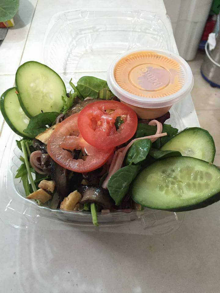 Lahojitadelechu's tweet photo. Te presentamos nuestra ensalada #peque pero solo de nombre, ¡PRUEBALA! #LHDL https://t.co/oj9VrV7MR2