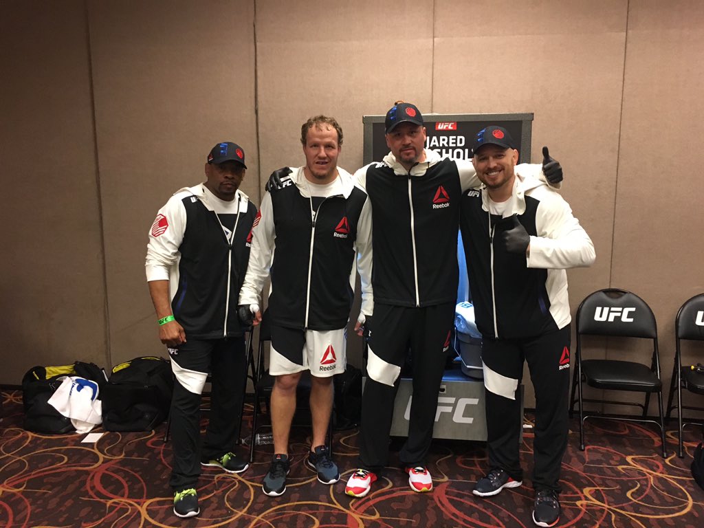 TeamTakeDown's tweet photo. Here we go!!!! @JaredRosholt @kenny_monday @jakeramos31 &amp; Marc Laimon. Photo by corner @ARAM_TTD https://t.co/HxZZJt283R