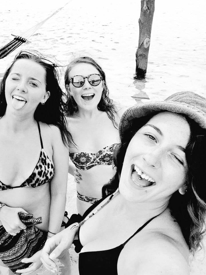 chloealdworth's tweet photo. 🌞🌞🌞 https://t.co/X7c80A2SFU