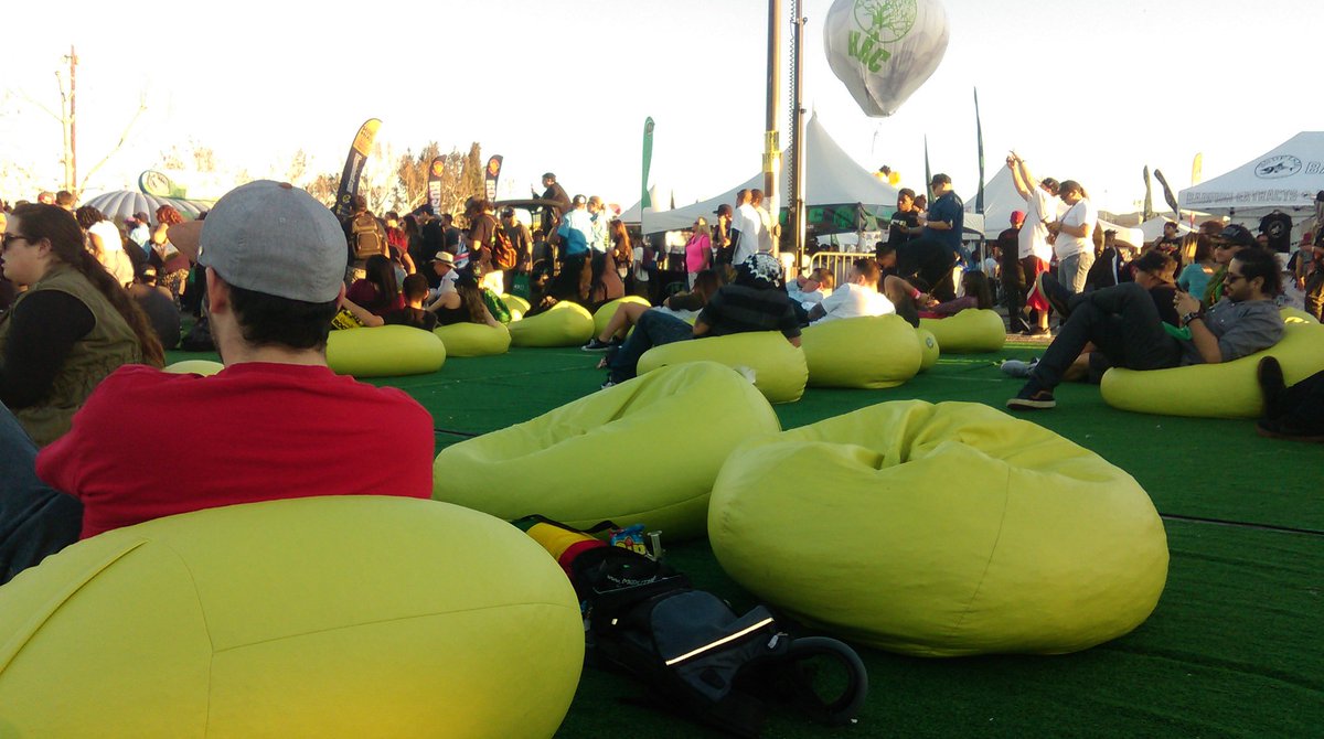 comatokes420's tweet photo. Chillin in a bean bag paradise. #CannabisCupSoCal #hightimes #stoners https://t.co/zvPzIl4uYw