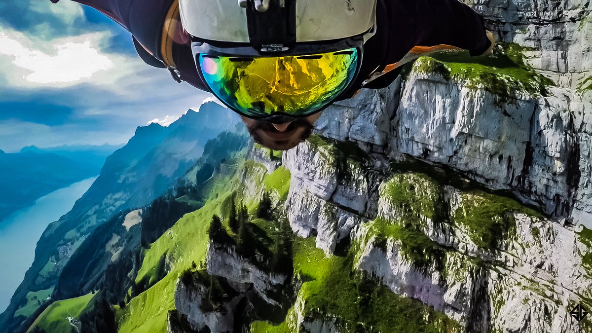 WingsuitGraham's tweet photo. New video on https://t.co/kwNIL9SBUd https://t.co/lOH0oxn8dB