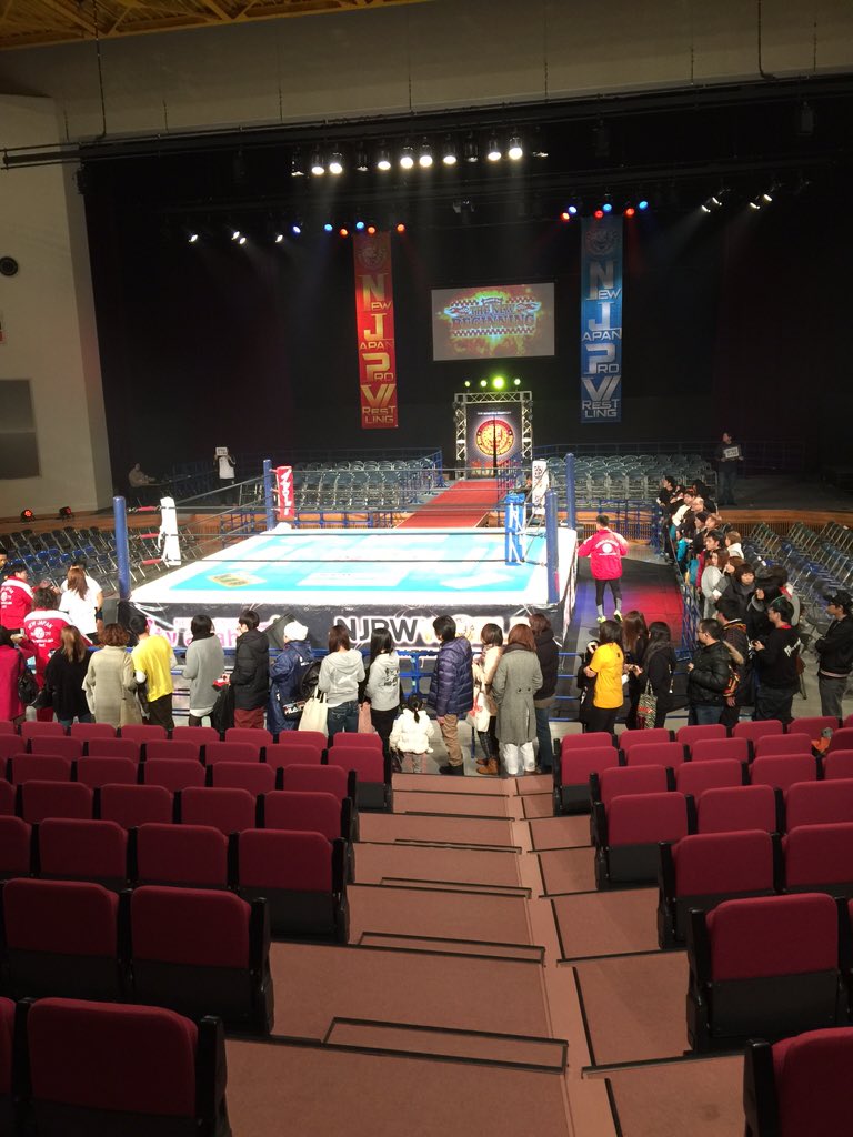 魂込めて 新日本プロレス 今井田智 本日の新日本プロレスの会場となる秋田ふるさと村ドーム劇場が開場ぜよ ﾉ 何だか 良い雰囲気ぜよ ﾉ ぜよ ﾉ Njpw Njnbg T Co Ch2mjnnxpw