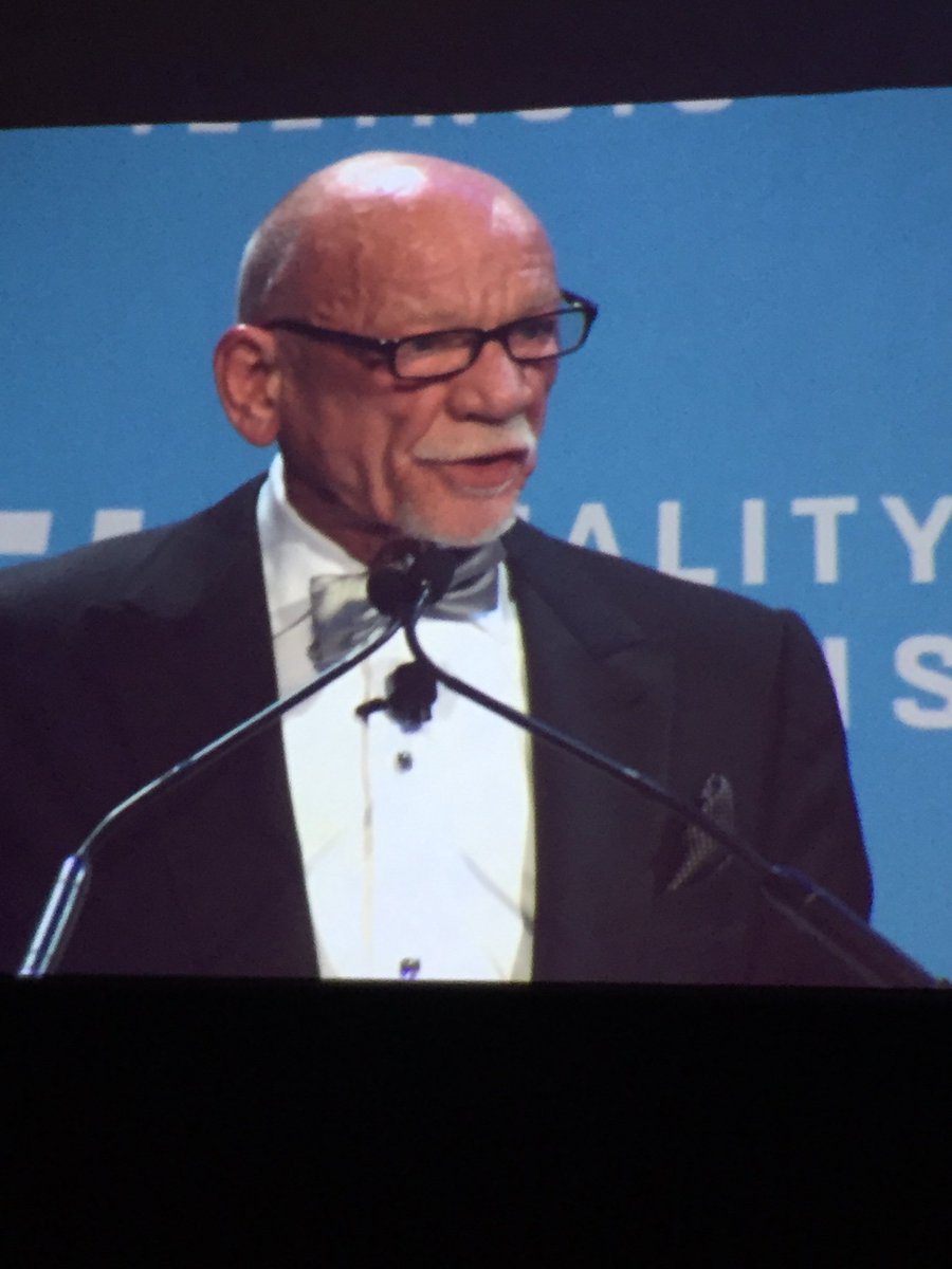 chikimhunt62's tweet photo. My @OUTSpokenchi co-host gives us a #queerhistory lesson during the @EqualityILL gala. https://t.co/dmXY8DX6kl