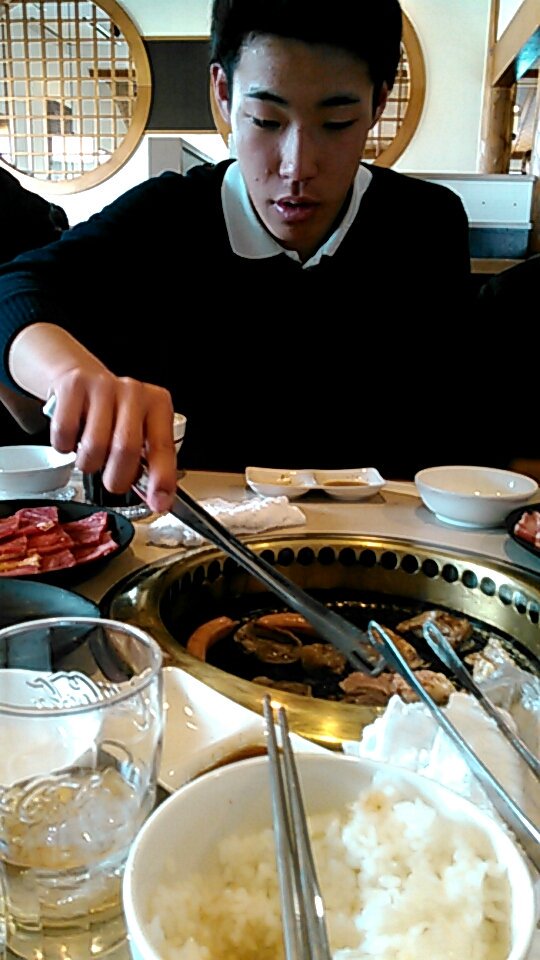 サッカーの試合終わりに焼肉なぅ
けど、早く帰りたい