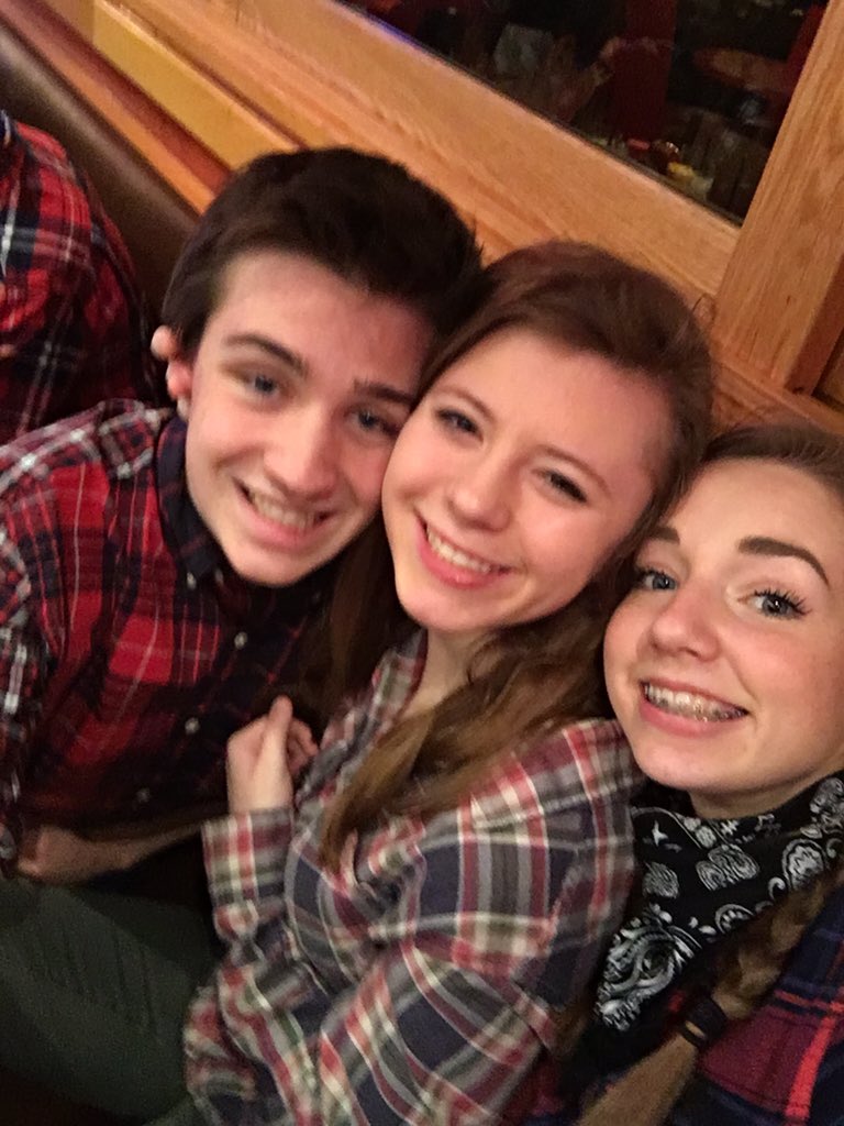 catherrrinnnee's tweet photo. Hbd Jack!! thanks for always letting me third wheel 💕 https://t.co/7fyWWfJrnV