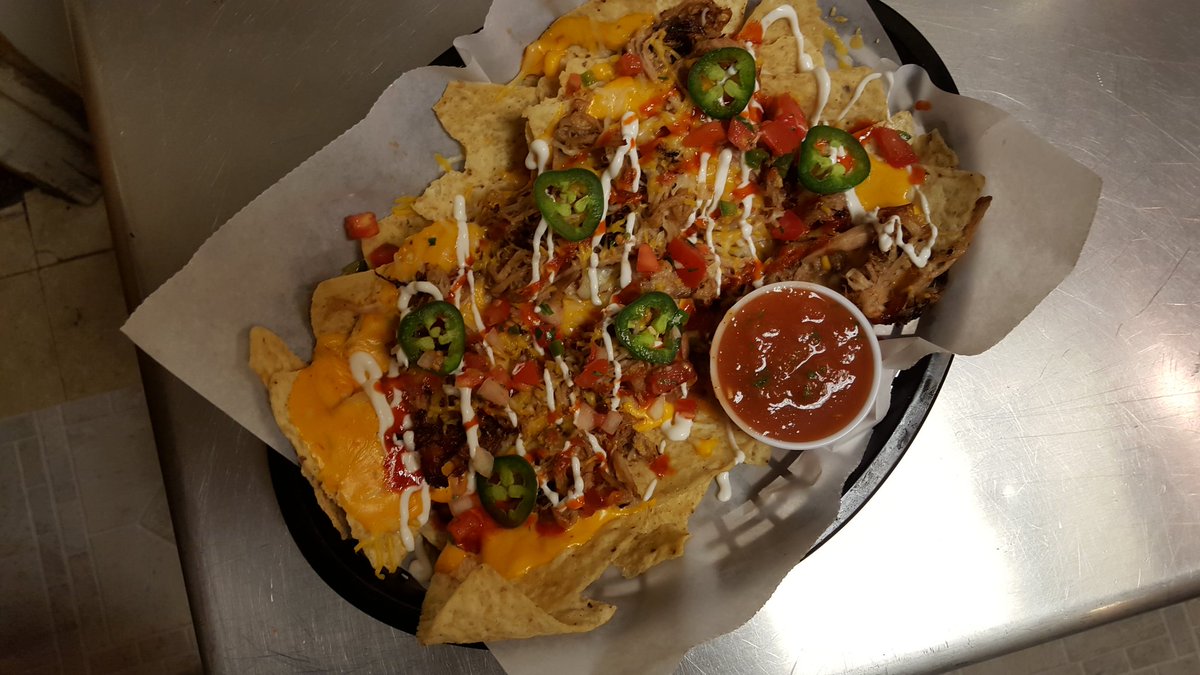 Crown_Kitchen's tweet photo. Pork Nachos!!!! #goodfood https://t.co/CNotxY8jHu