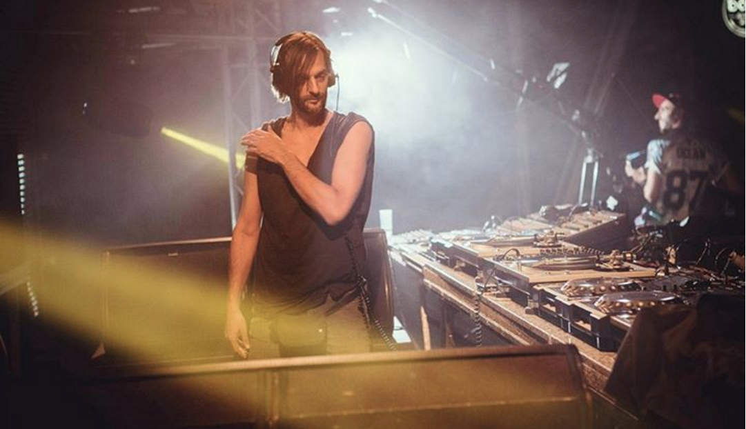 THUMPenEspanol's tweet photo. Date un viaje con este mix en vivo de Ricardo Villalobos: https://t.co/wU4TzM9i9N https://t.co/SzvWByd68P