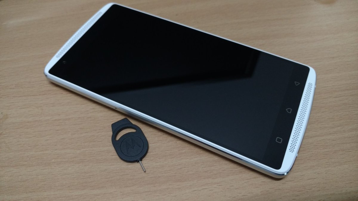 geekyranjit's tweet image. Just put my sim in Moto X force &amp;amp; got Marshmallow update notification, will miss Vibe X3 loved u except the camera