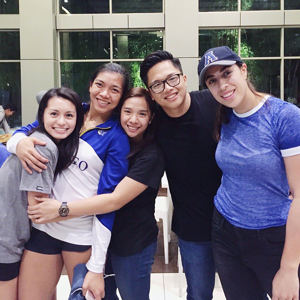 With the people who know how to keep their promises. (WRU @beavelascotan, be ready with your penalty 😂) #TeamBesh