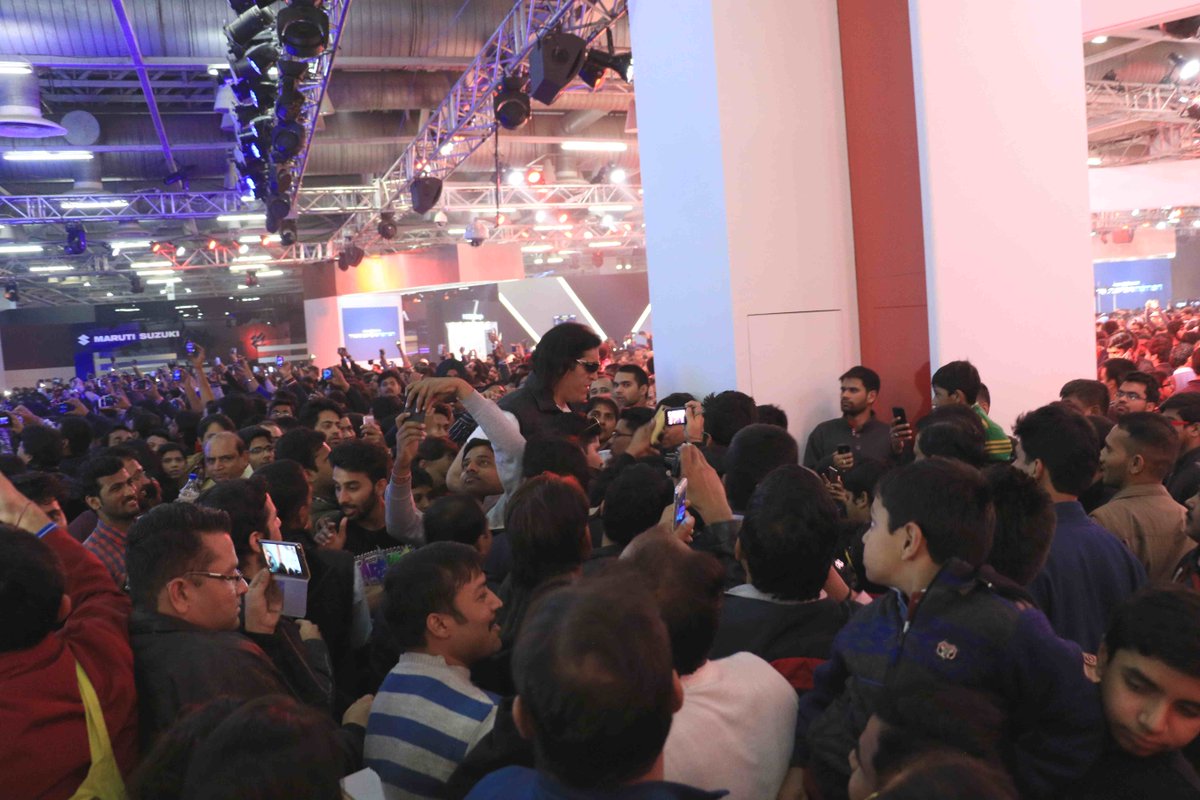 Maruti_Corp's tweet photo. Look who dropped by at #MarutiSuzukiTransformotion, Hall No. 7 - @GreatKhali https://t.co/tOWY1EmvEZ