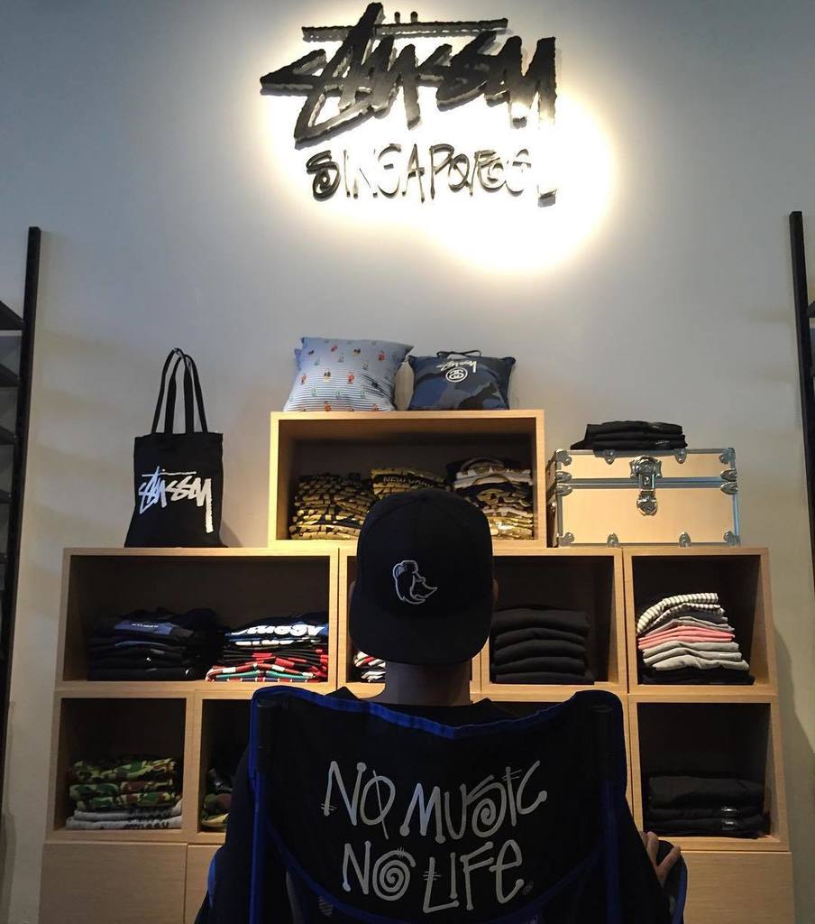 #Singapore #IonOrchard #Instapic by @rockheroesapp - No Music No Life. #RockHeroesApparel