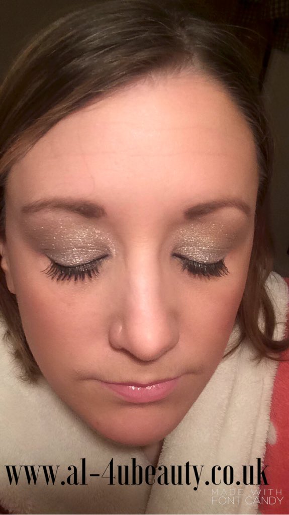 NicolaP28's tweet photo. #a14ubeauty #eyemakeup #younique #makeupjunky #sparkle #splurge dainty and elegant eye splurges ❤️ check out my site https://t.co/kUz9ghhaPE
