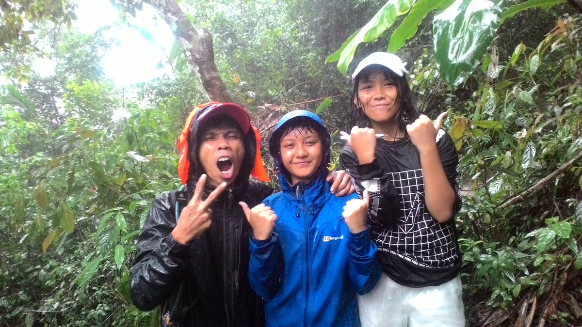 Ngasuh duo rancu hiking gunung tilu..