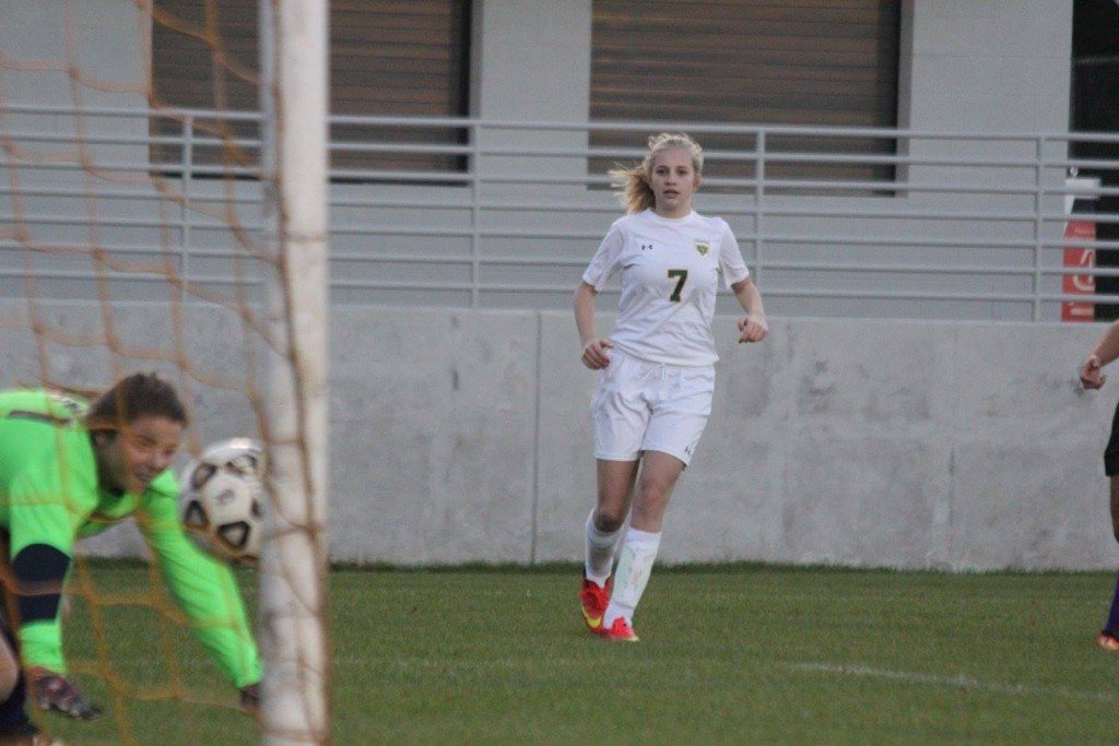 griffinhsbears's tweet photo. In case you missed it: New Photos: Girls Varsity Soccer Scrimmage [photos] https://t.co/dyTYTOV0Yt https://t.co/Qn8DqZ9PSE