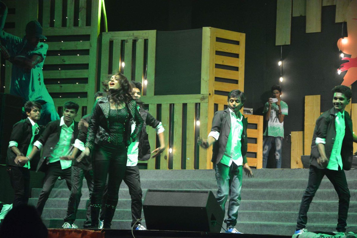 Embedded image permalink